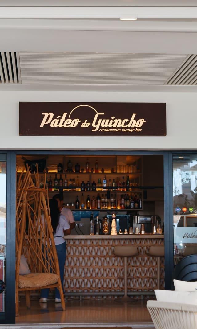 Entrance to the Páteo do Guincho restaurant
